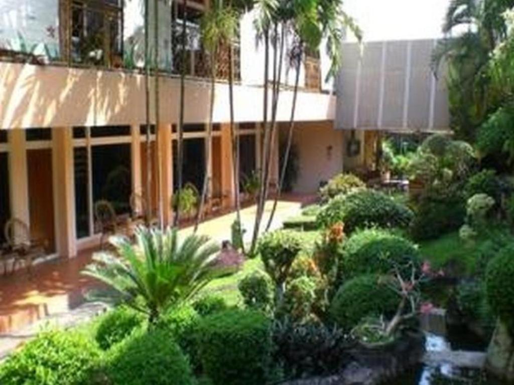 Hotel Safari Jember Luaran gambar